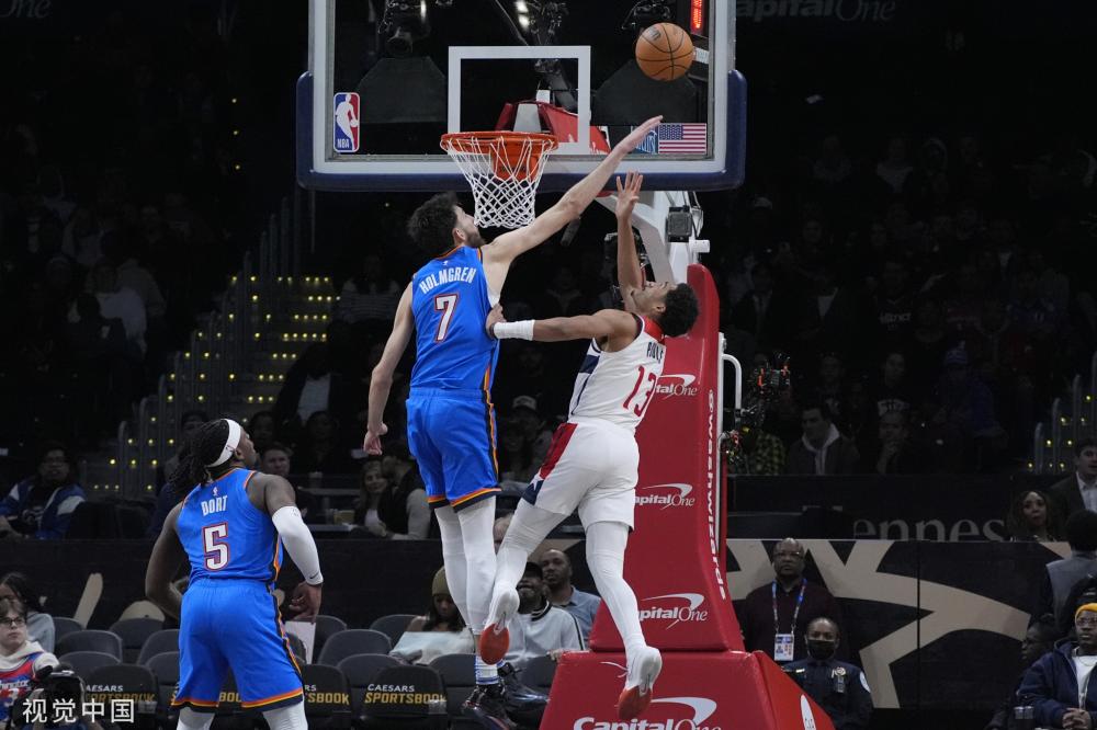 球员之间仍 球员之间仍